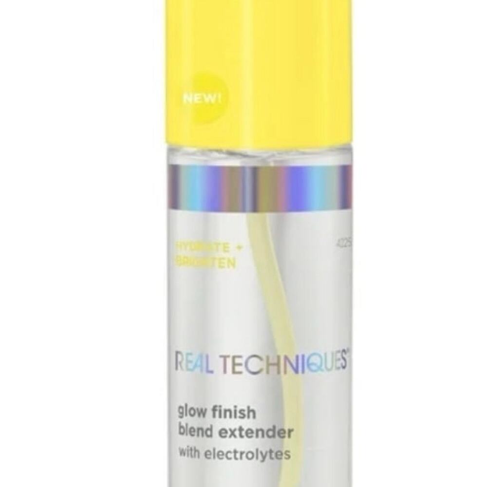 Glow finish blend extender with electrolytes by Real Techniques